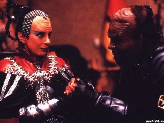 Azetbu with Colonel Worf